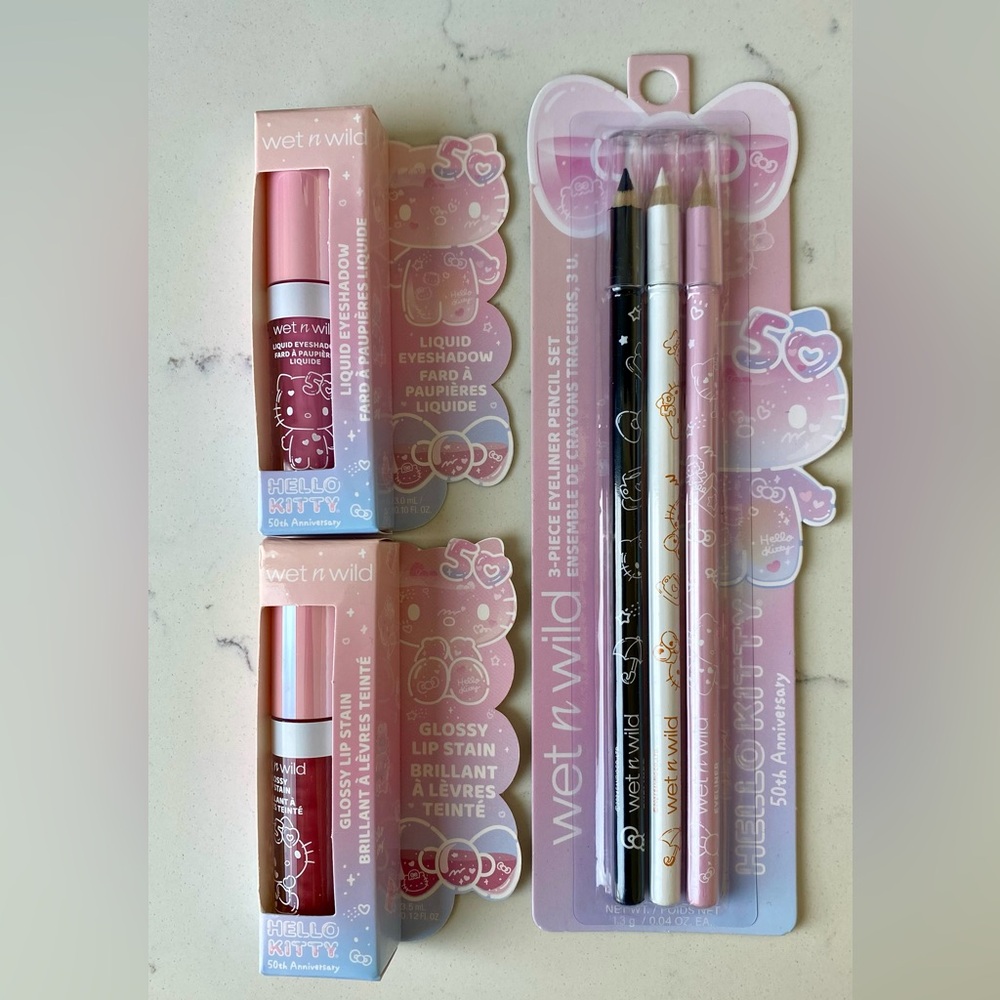 Hello Kitty Bundle - Picture 3 of 4